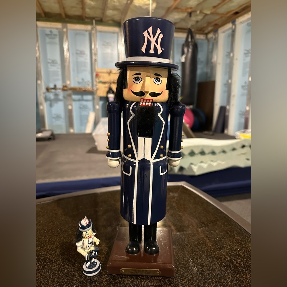 NY Yankees Nutcracker Collectible Rare 2004
